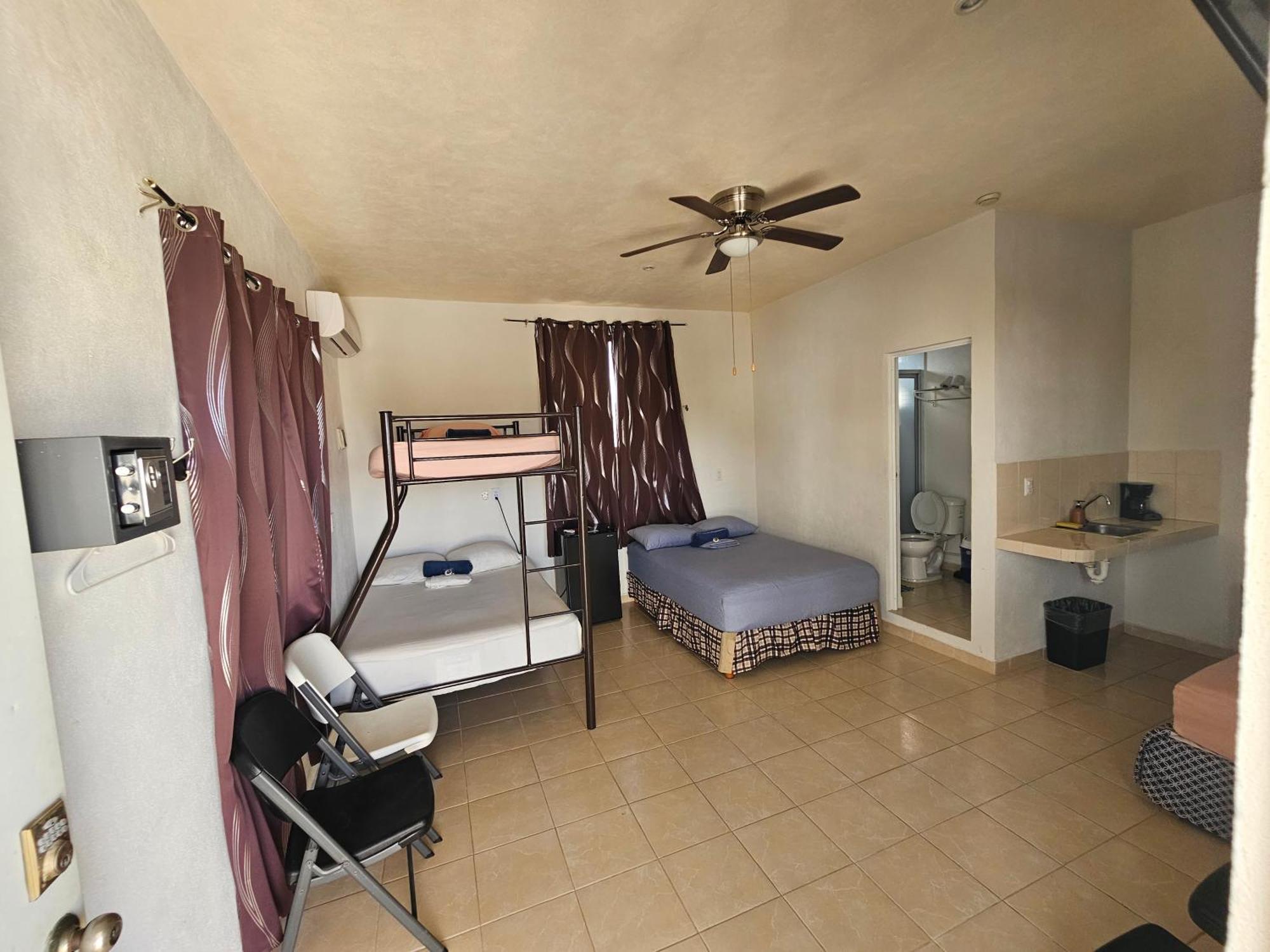 Hostal El Padrino *